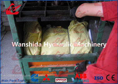 Abertura Y82-10 da carga da máquina de 10 toneladas a menor da prensa de empacotamento do algodão grande
